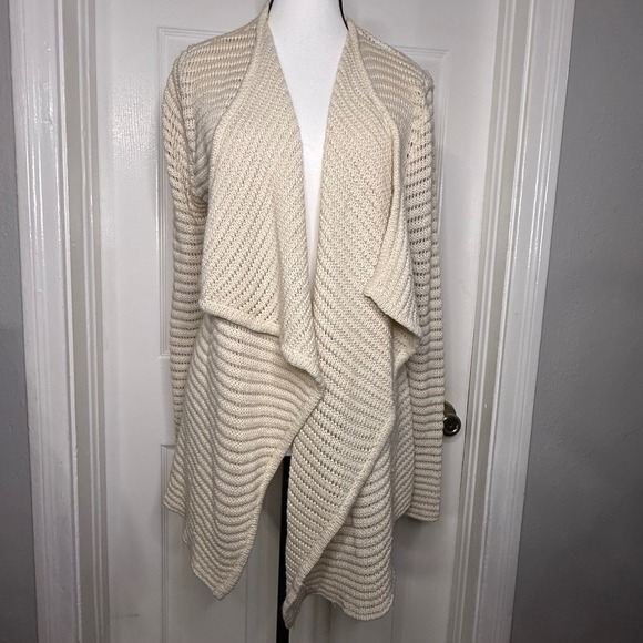 Volcom Sweaters - Volcom Cream Knit Sweater Wrap Size M/L